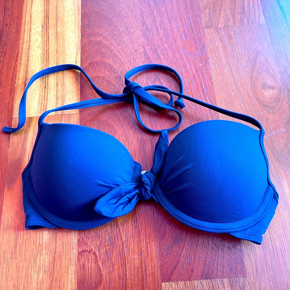 Gilly Hicks Navy bikini top (push up)
